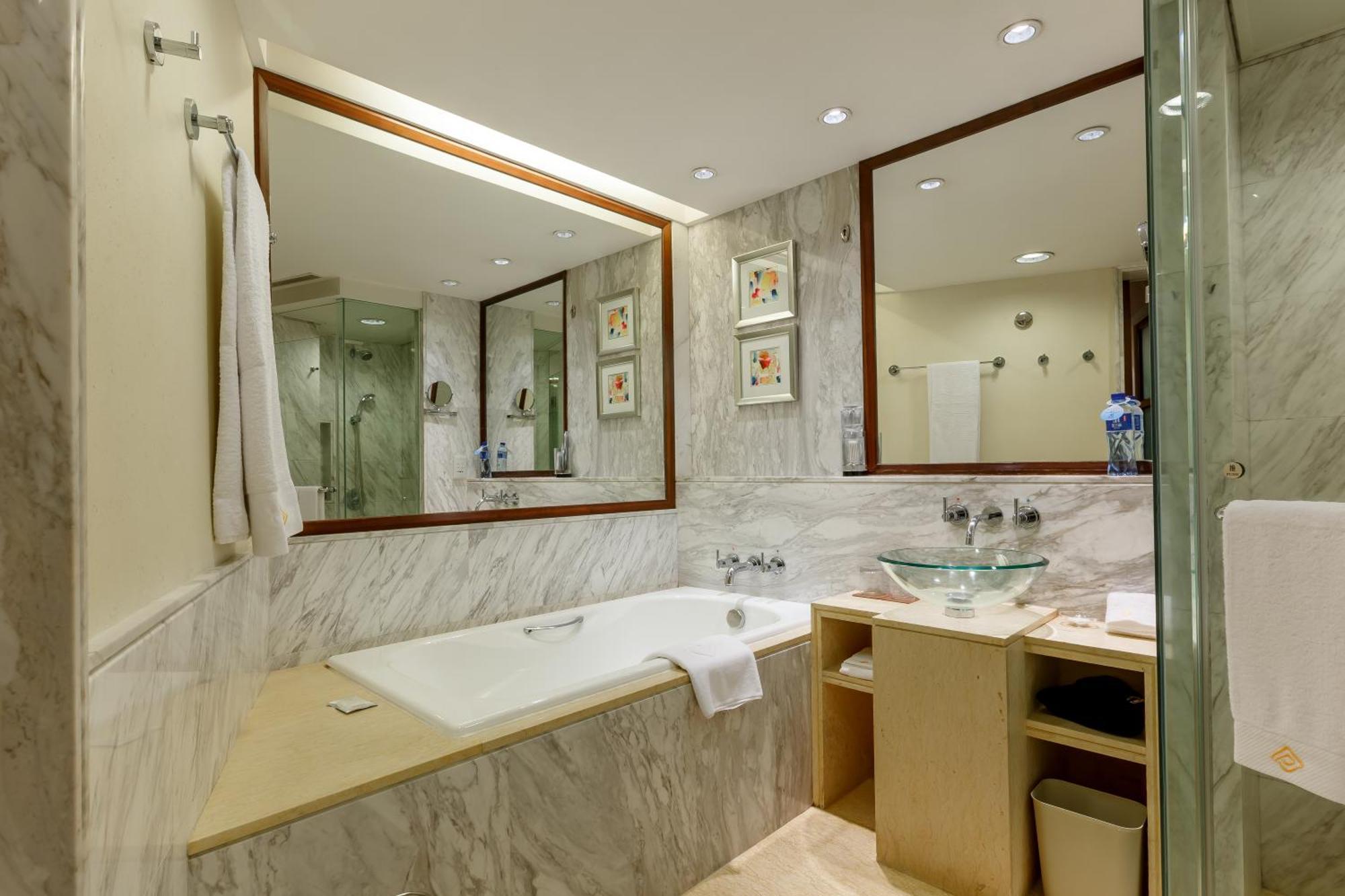 Parklane Hotel Changan Дунгуань Экстерьер фото